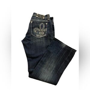 VTG Y2K Miss Me Jeans Boot Size 30
Rhinestone Fleur de lis ⚜️⚜️⚜️